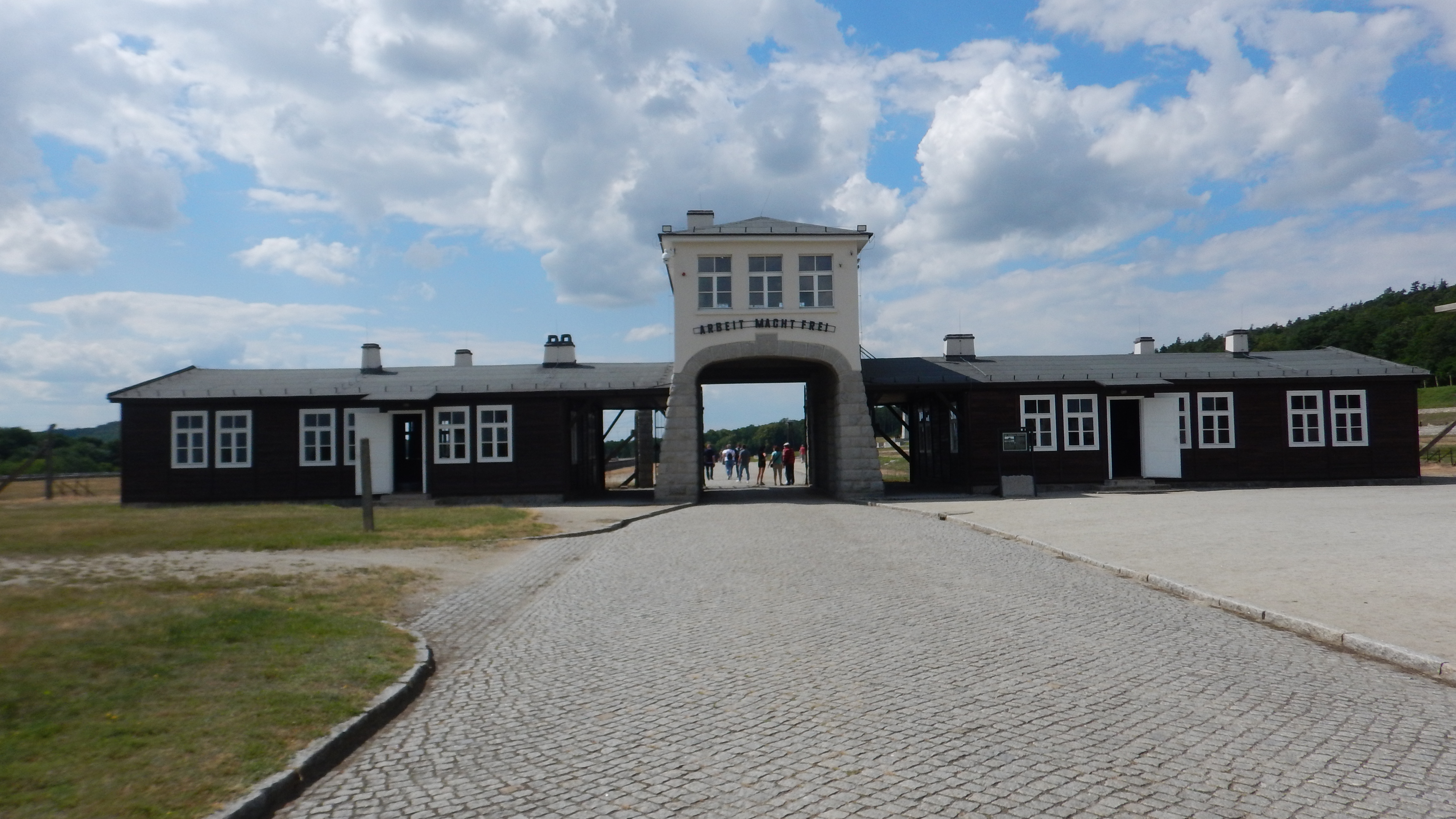 1-asparaggio-viaggio-lager-nazisti-Ingresso-di-Gross-Rosen
