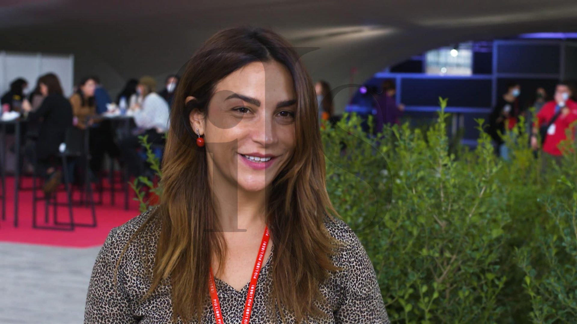 Tra gli ospiti c'è anche la scrittrice Viola Ardone (foto Rai)